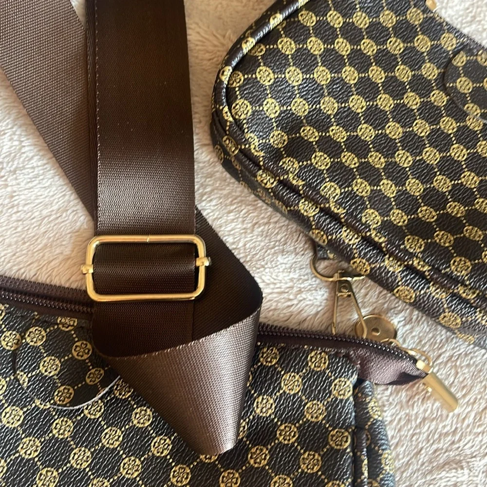 Stylish Black and Gold Women's Bag Set